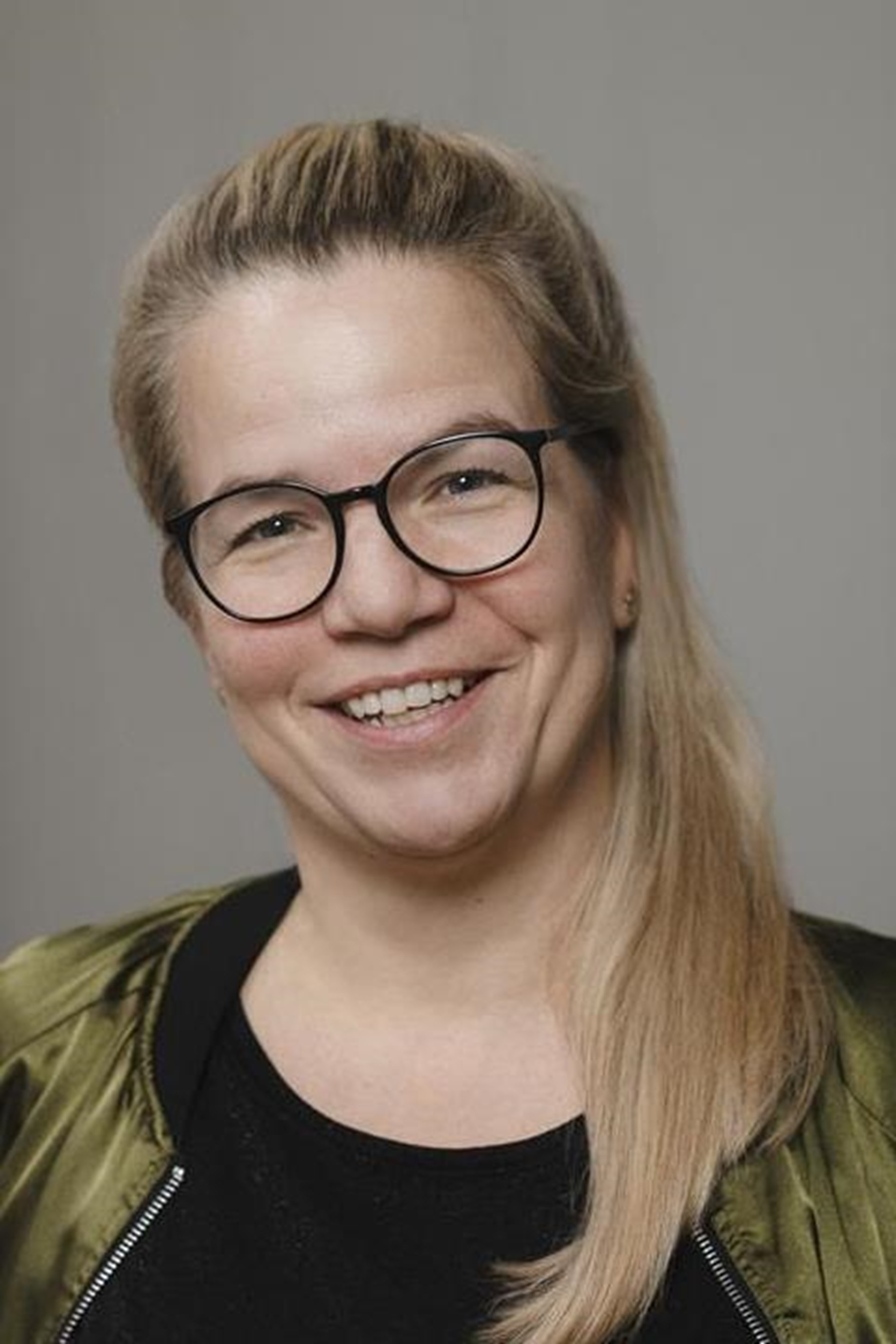 Porträt von Iris Hirsch